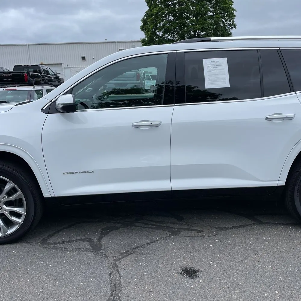 2024 GMC Acadia Denali