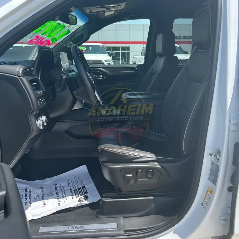 2023 GMC Yukon SLT