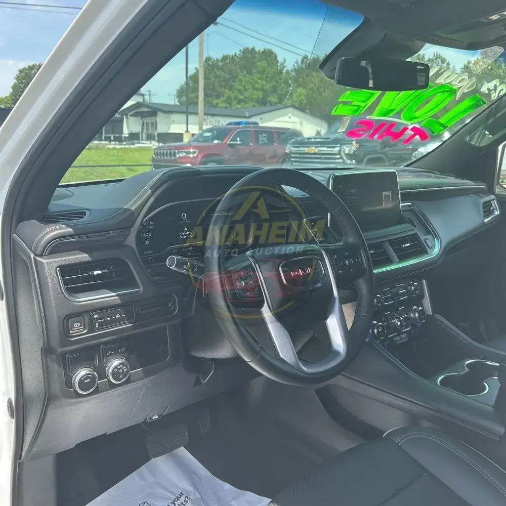 2023 GMC Yukon SLT