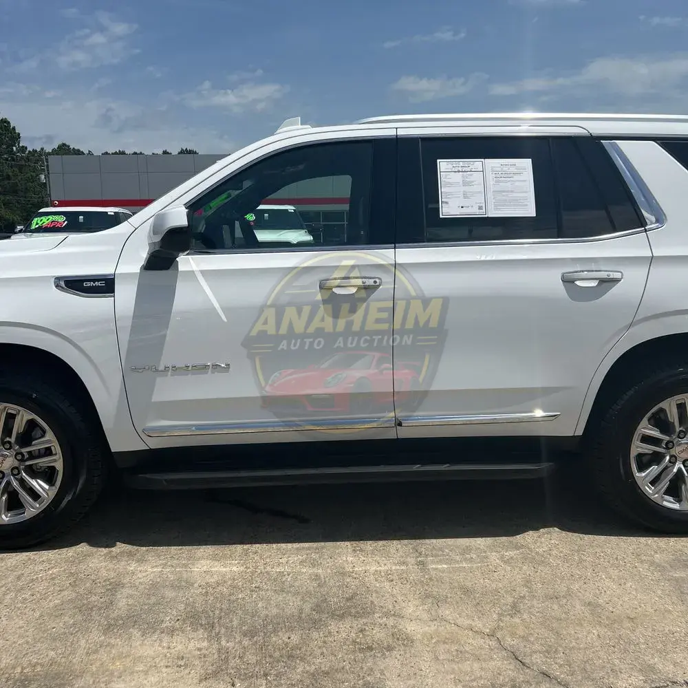 2023 GMC Yukon SLT