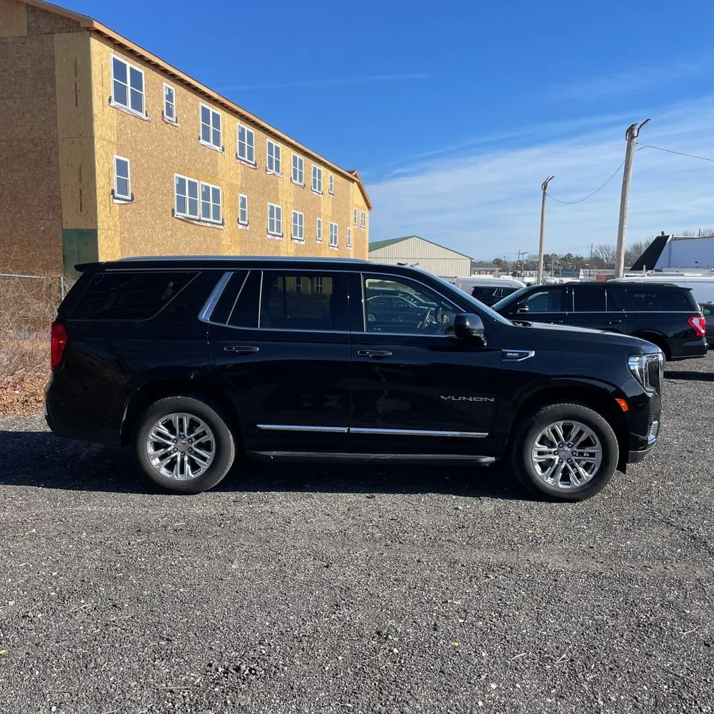 2023 GMC Yukon SLT