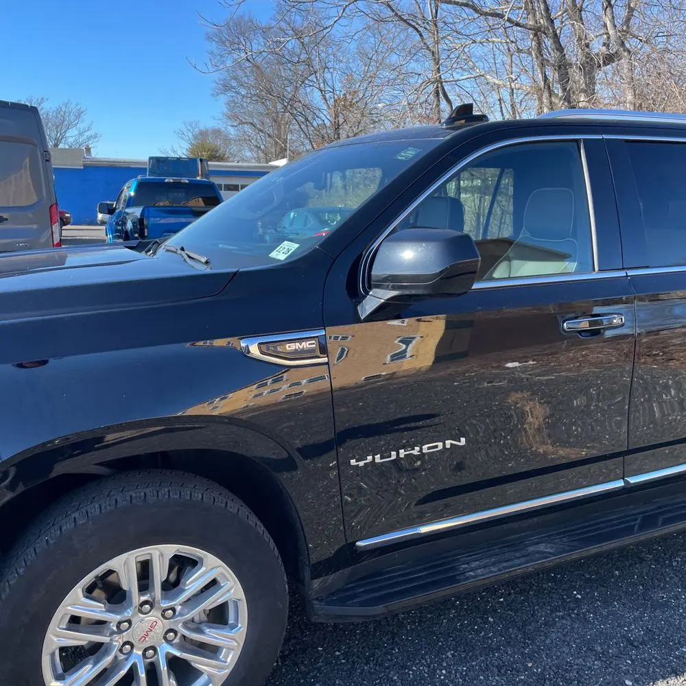 2023 GMC Yukon SLT