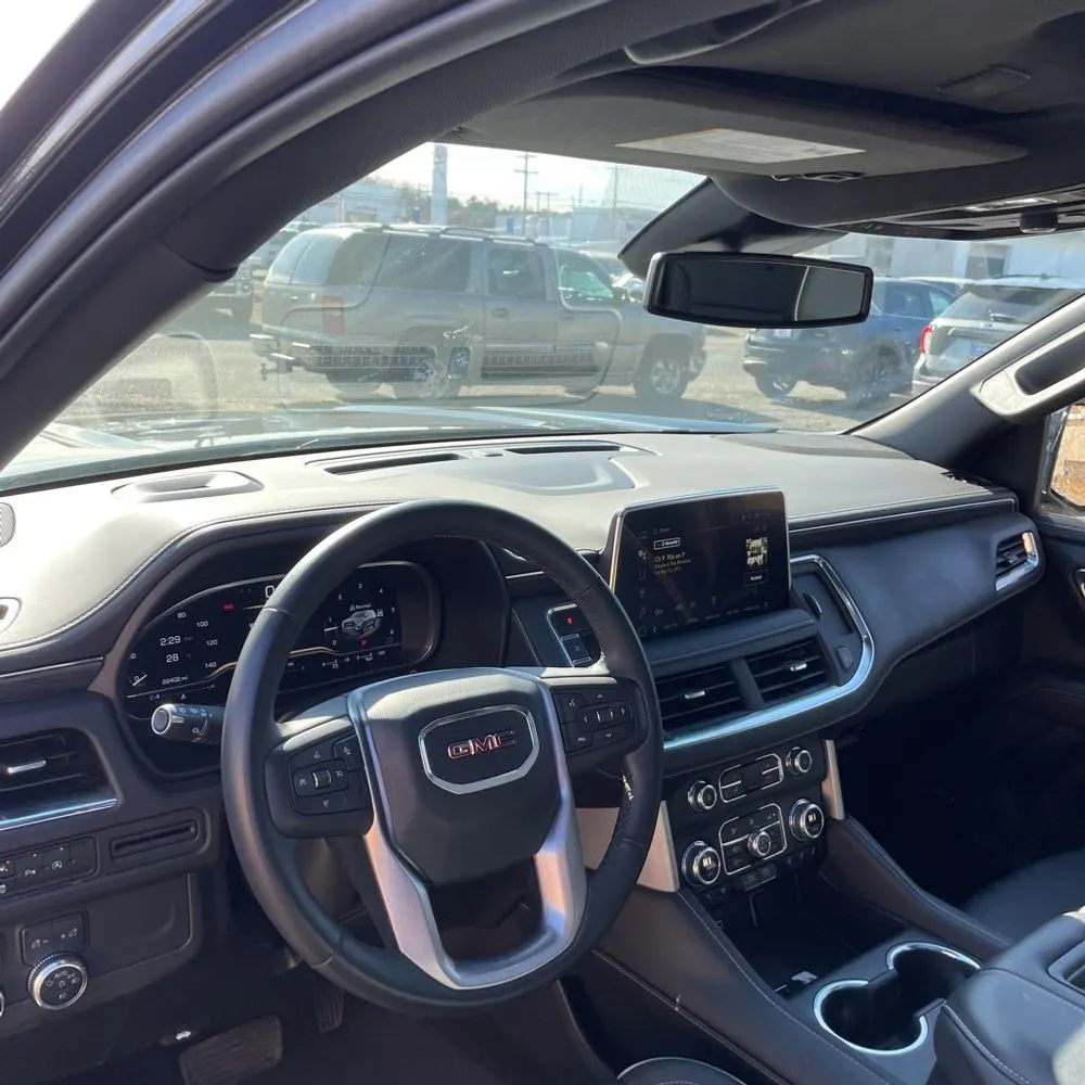 2023 GMC Yukon SLT