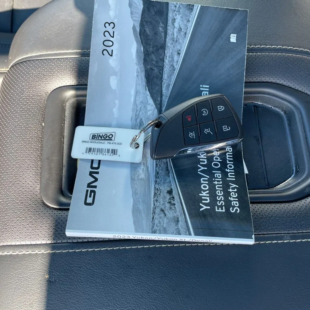 2023 GMC Yukon SLT