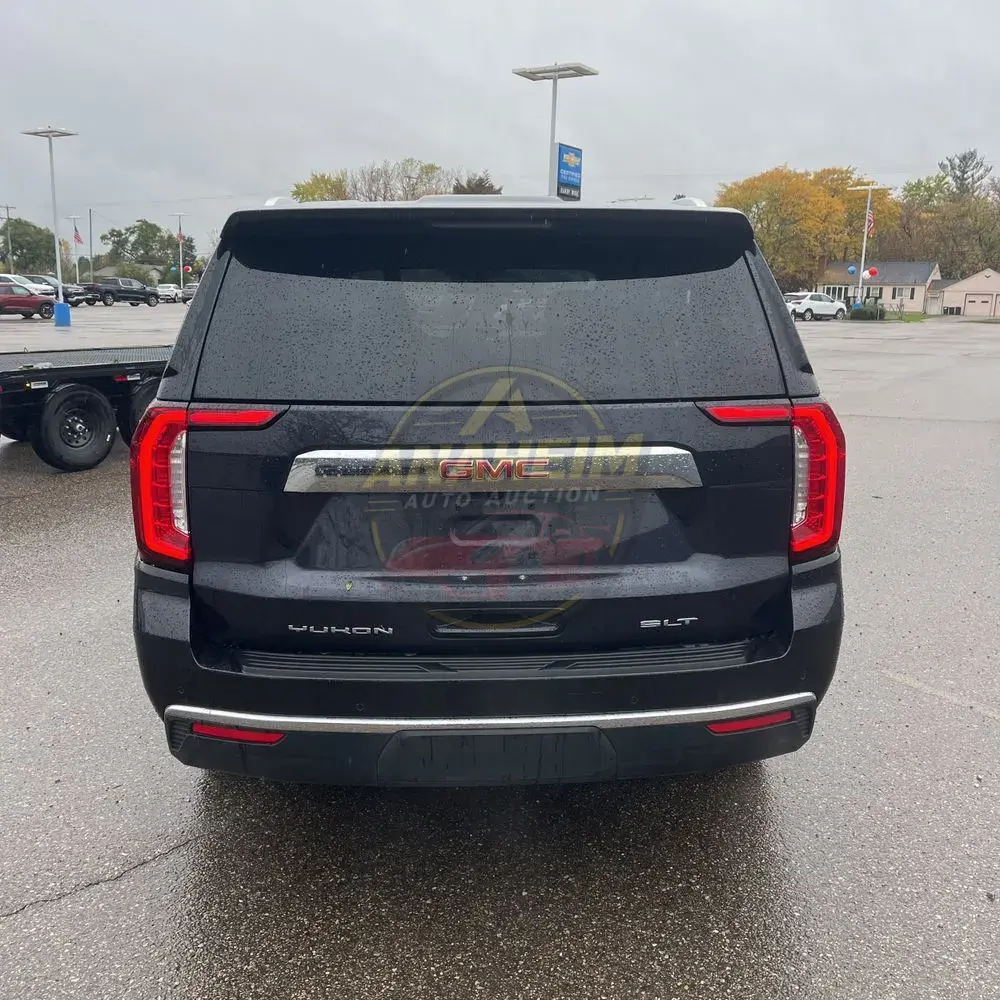 2024 GMC Yukon SLT