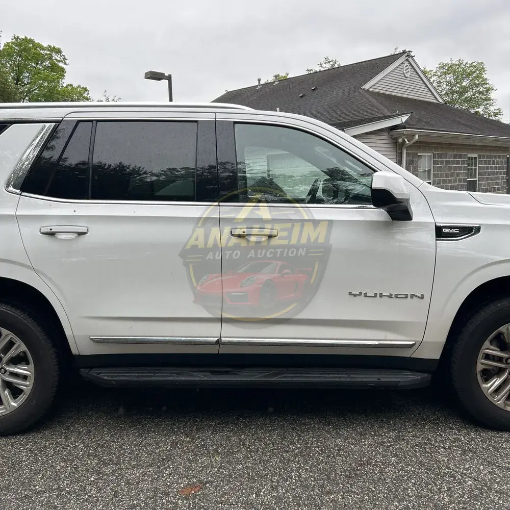2023 GMC Yukon SLT