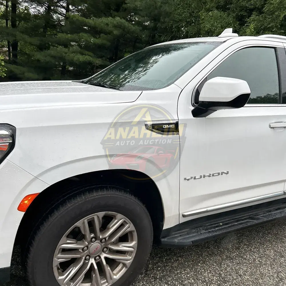 2023 GMC Yukon SLT