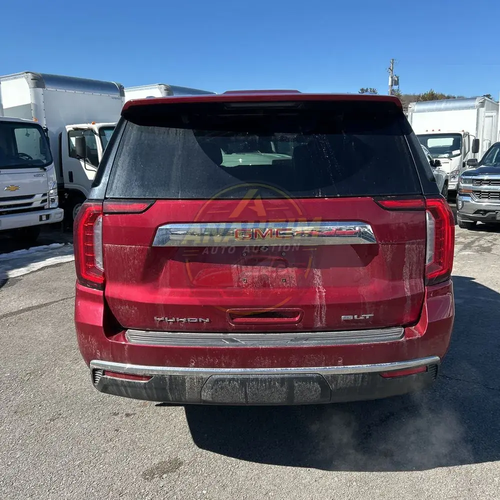 2023 GMC Yukon SLT