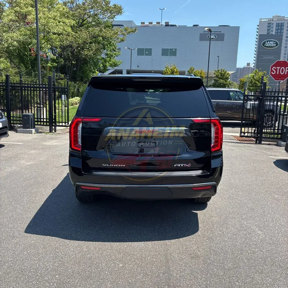 2022 GMC Yukon AT4