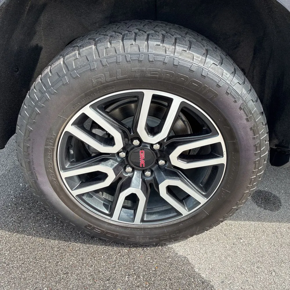 2023 GMC Yukon AT4