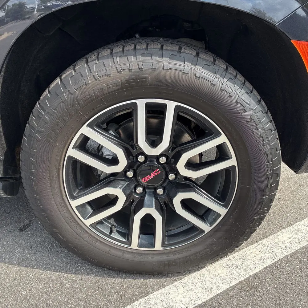 2023 GMC Yukon AT4
