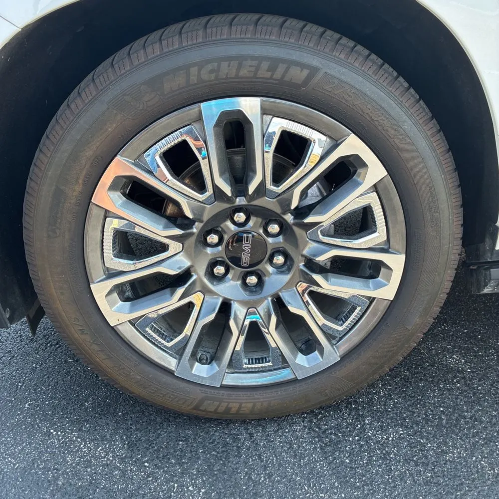 2023 GMC Yukon Denali Ultimate
