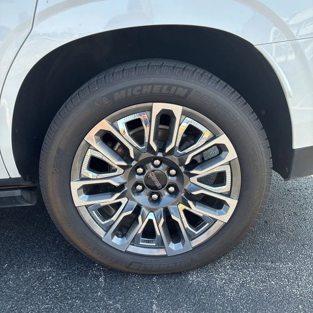 2023 GMC Yukon Denali Ultimate
