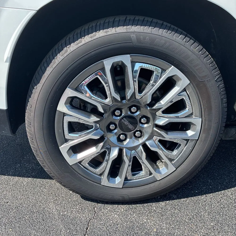 2023 GMC Yukon Denali Ultimate
