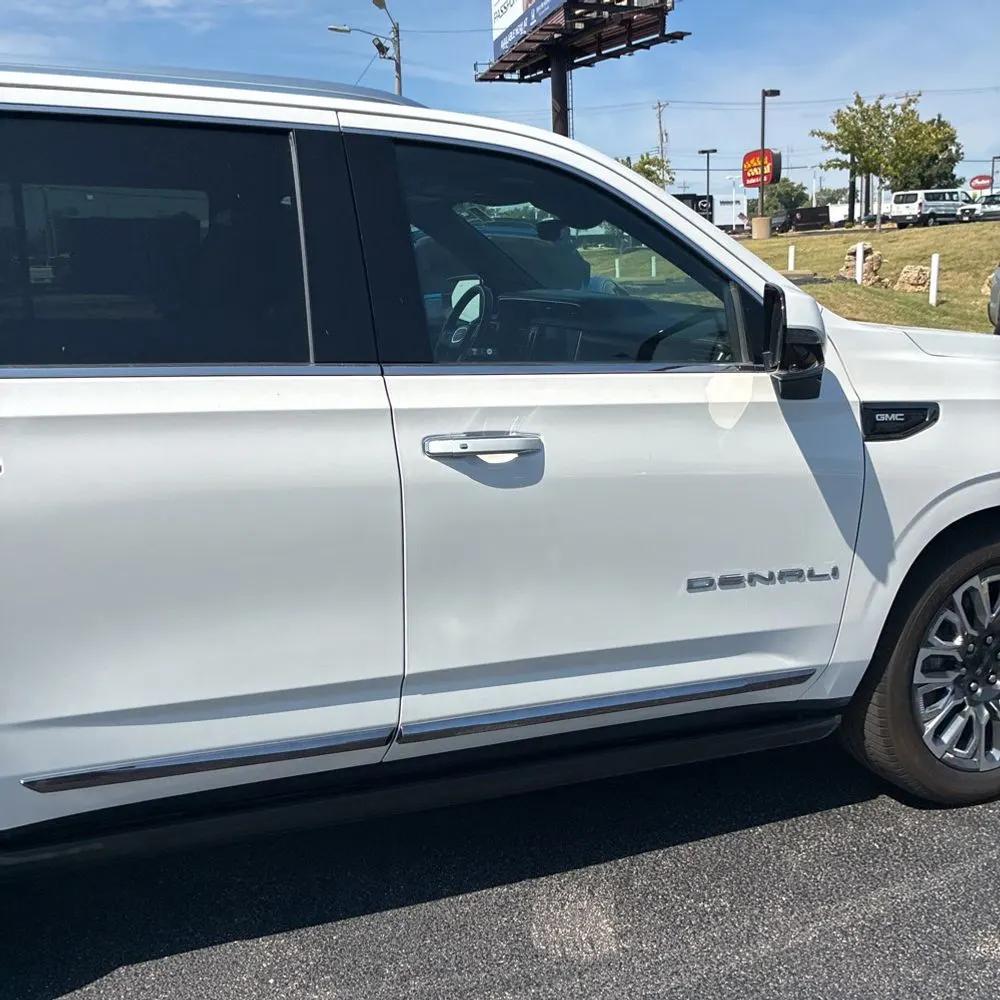 2023 GMC Yukon Denali Ultimate
