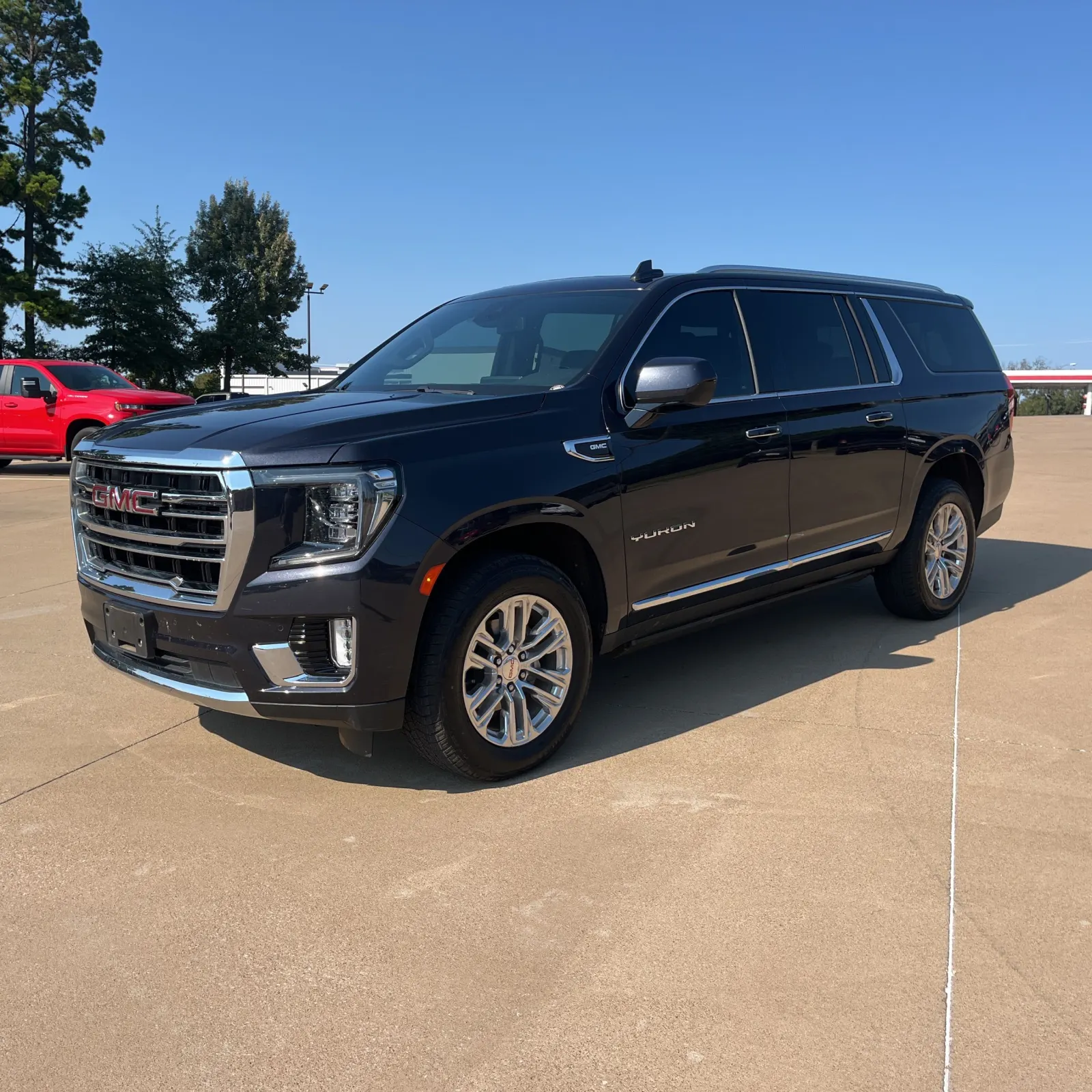 2023 GMC Yukon XL SLT