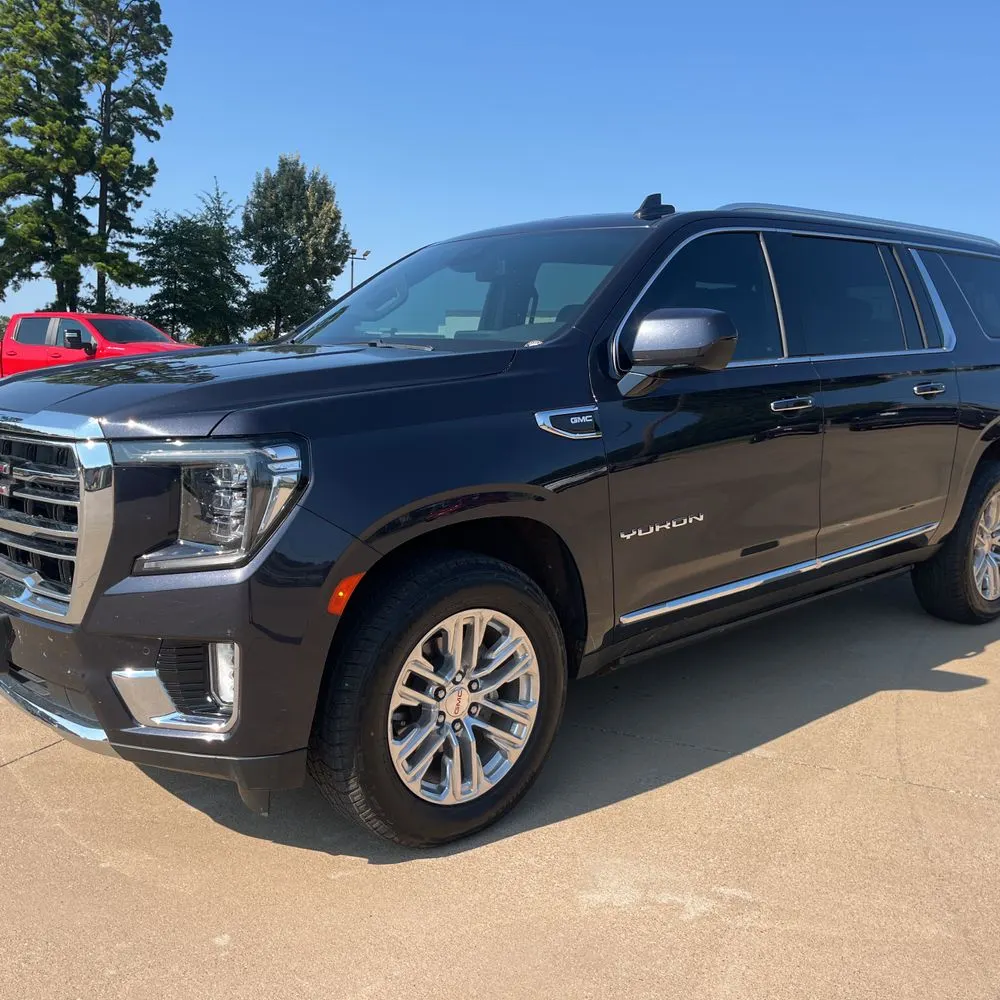 2023 GMC Yukon XL SLT