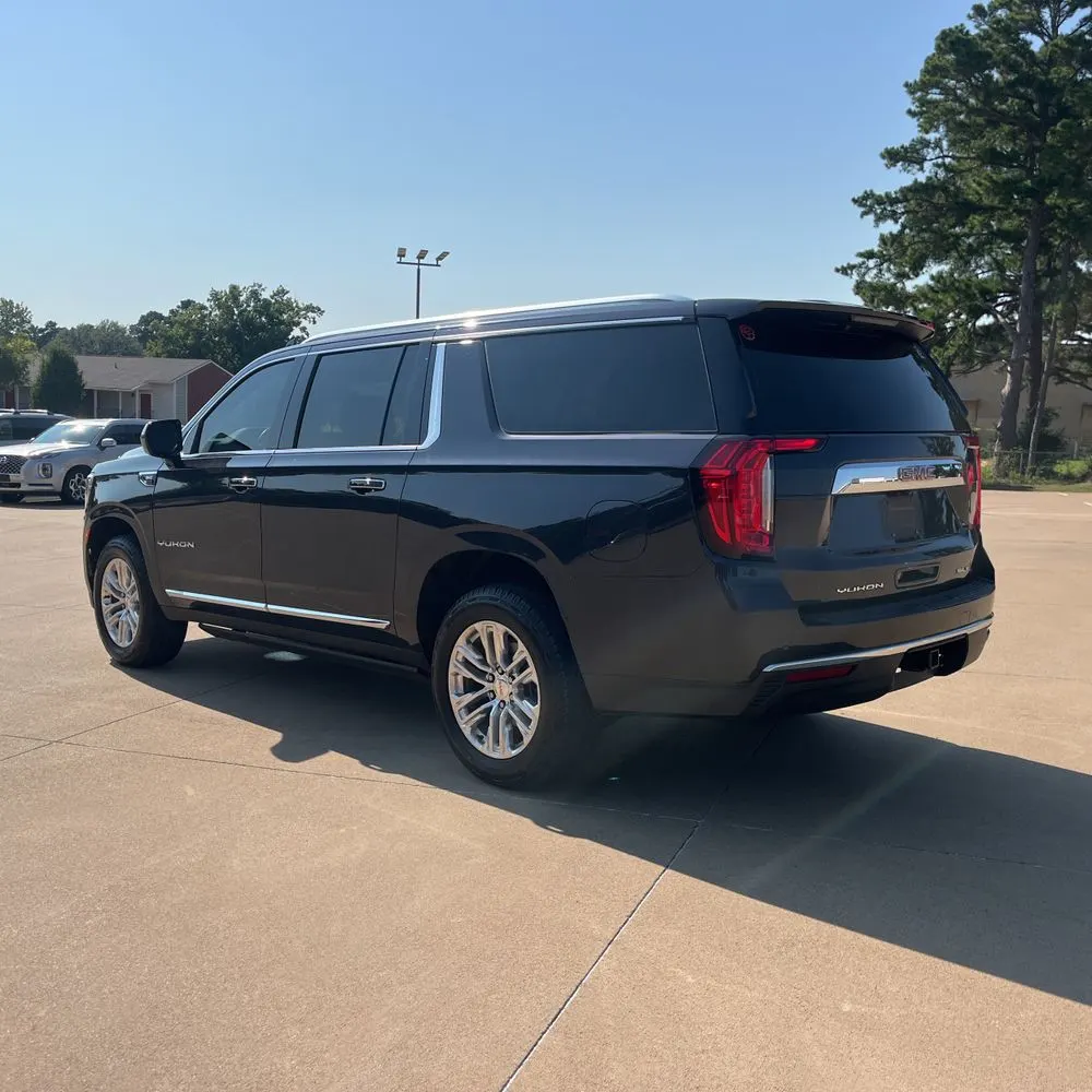 2023 GMC Yukon XL SLT