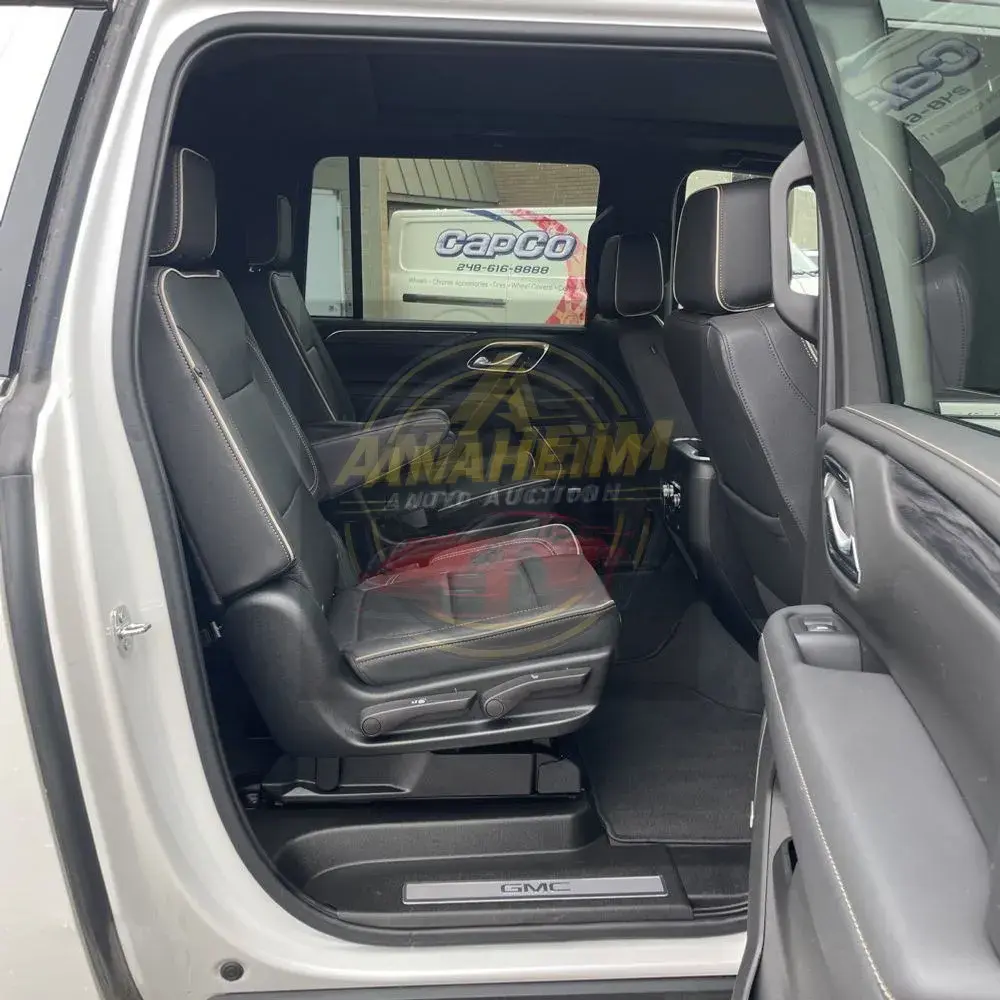 2023 GMC Yukon XL SLT