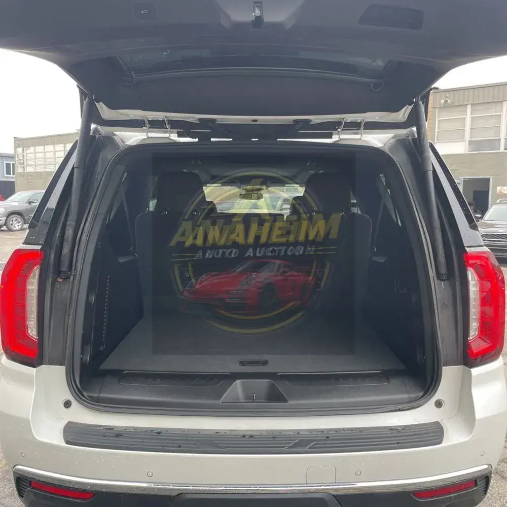 2023 GMC Yukon XL SLT