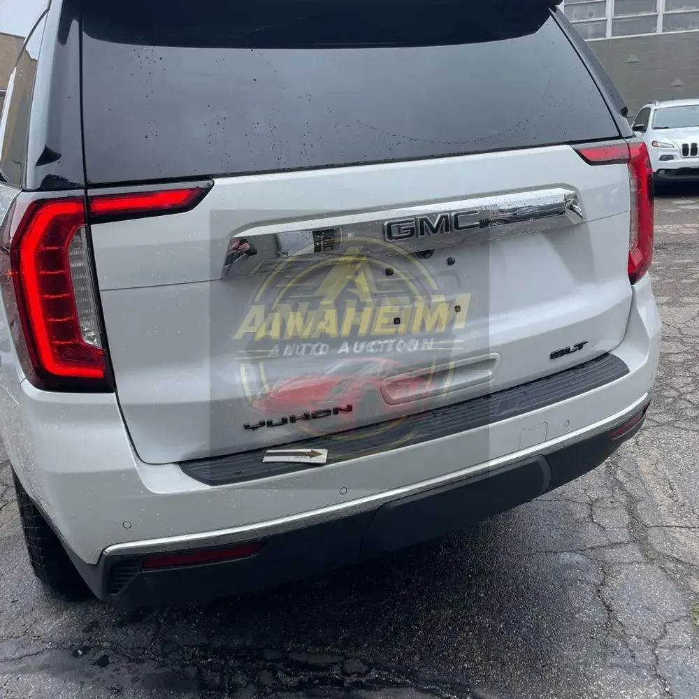 2023 GMC Yukon XL SLT