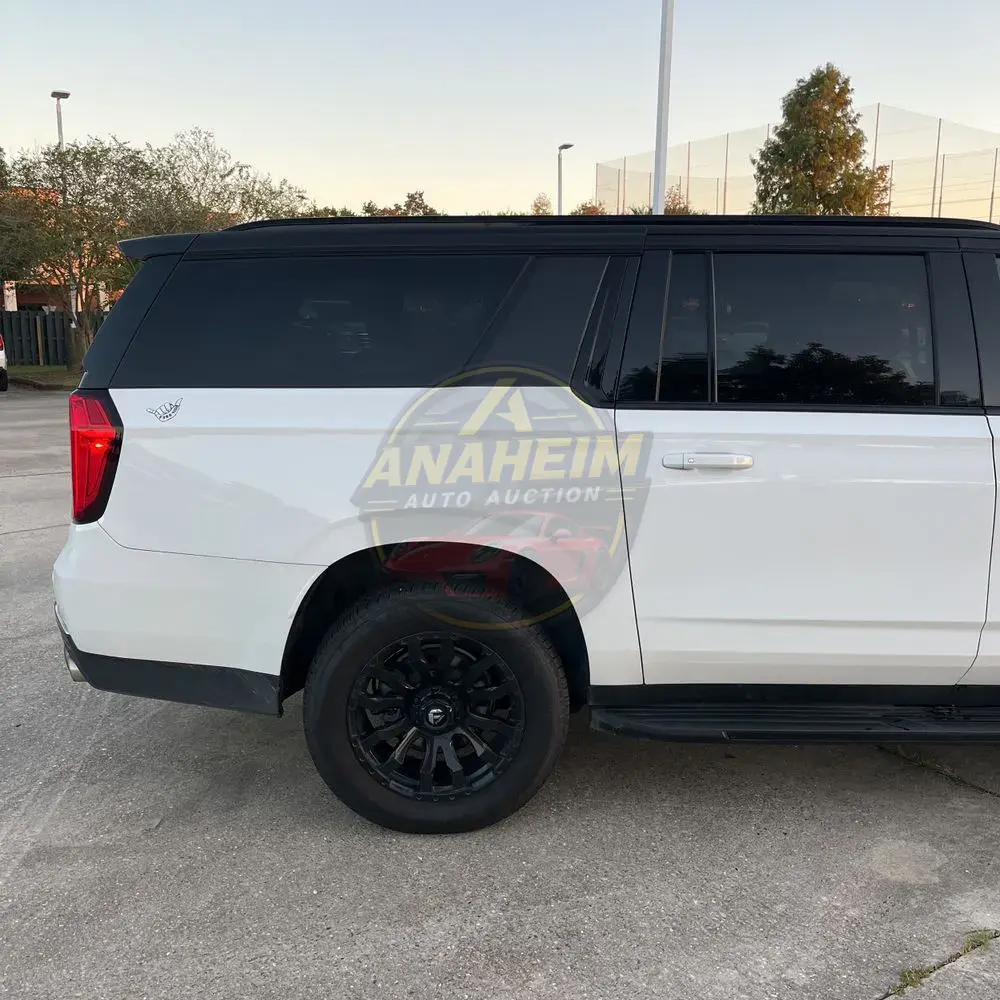 2022 GMC Yukon XL AT4