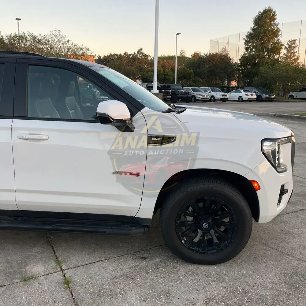 2022 GMC Yukon XL AT4