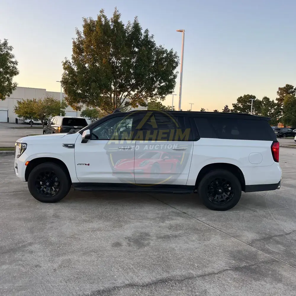 2022 GMC Yukon XL AT4