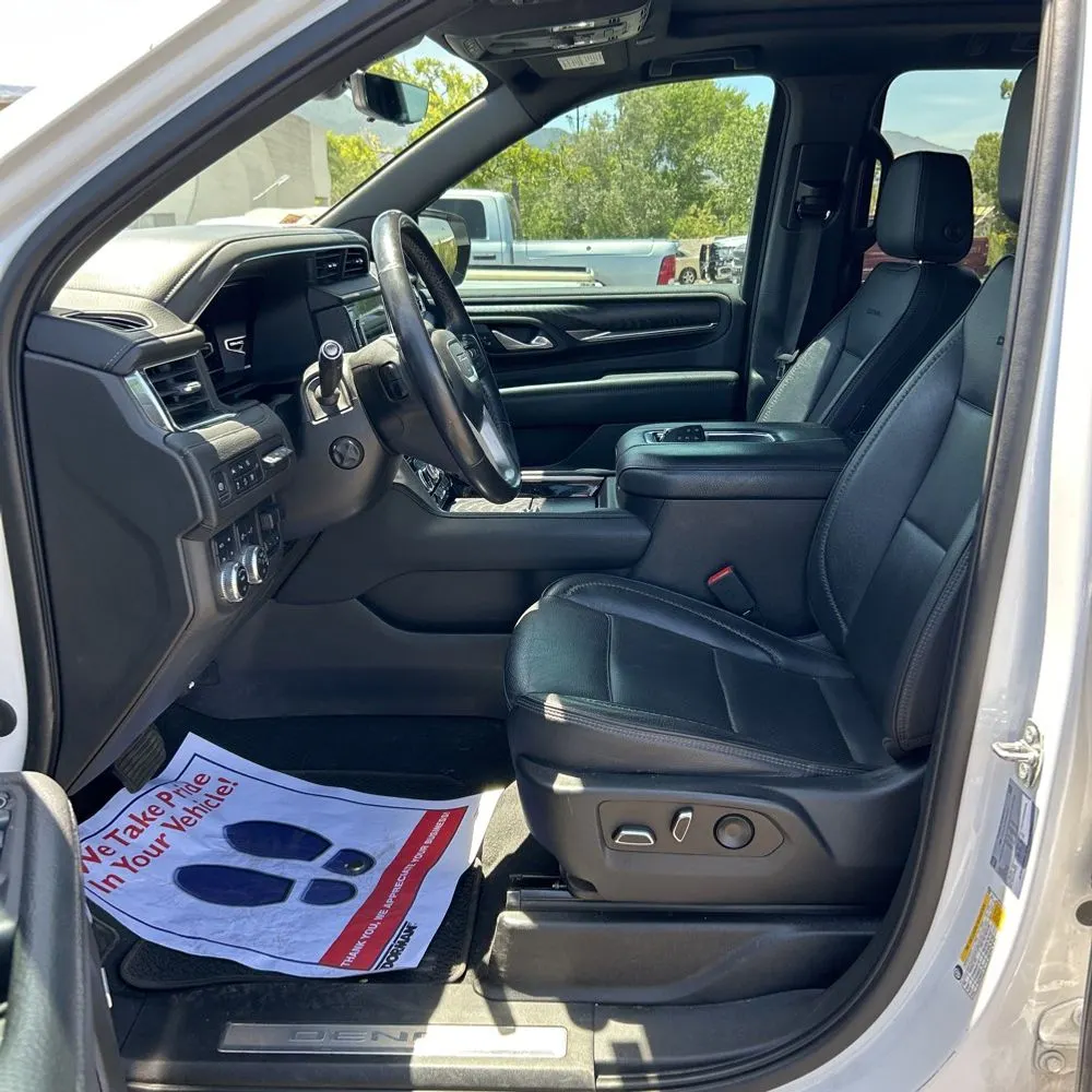 2022 GMC Yukon XL Denali