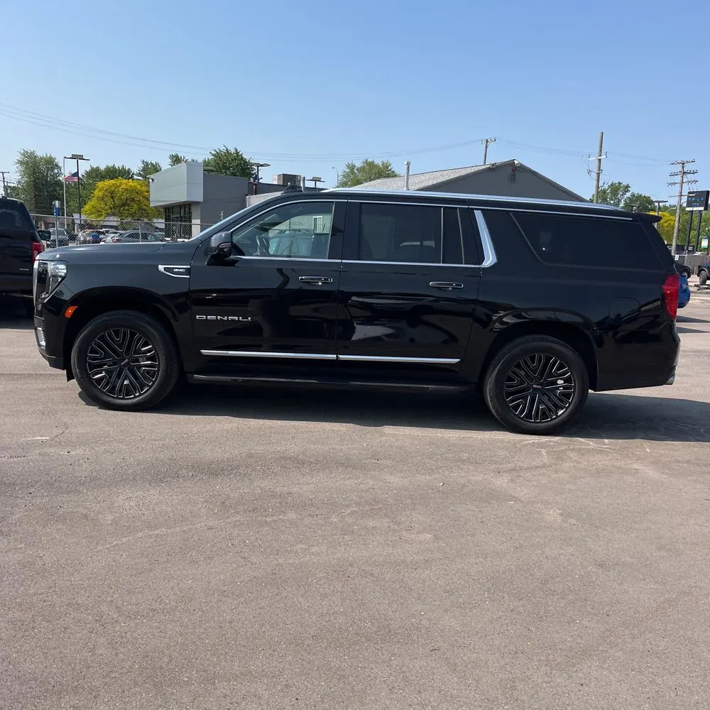 2022 GMC Yukon XL Denali