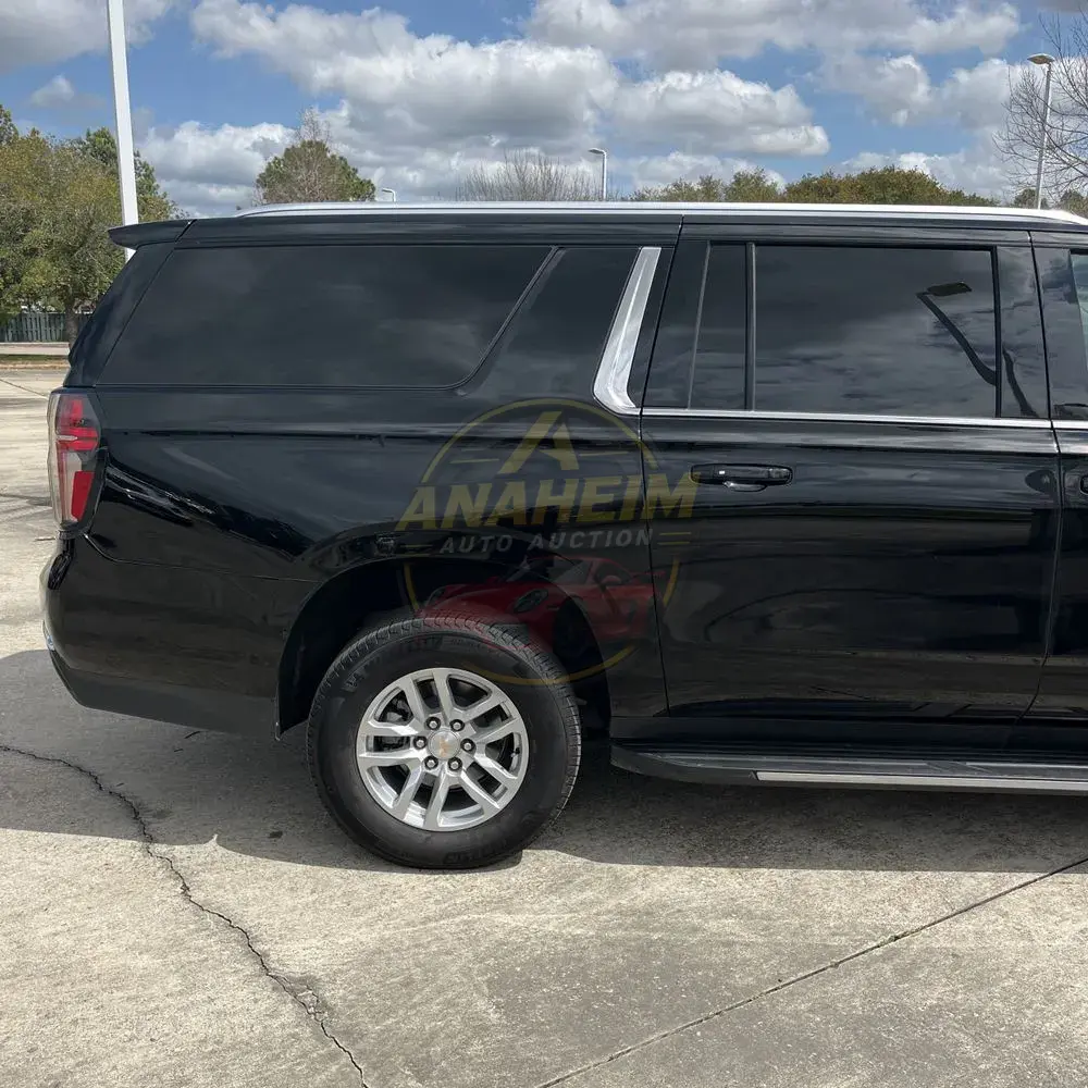 2024 Chevrolet Suburban LT