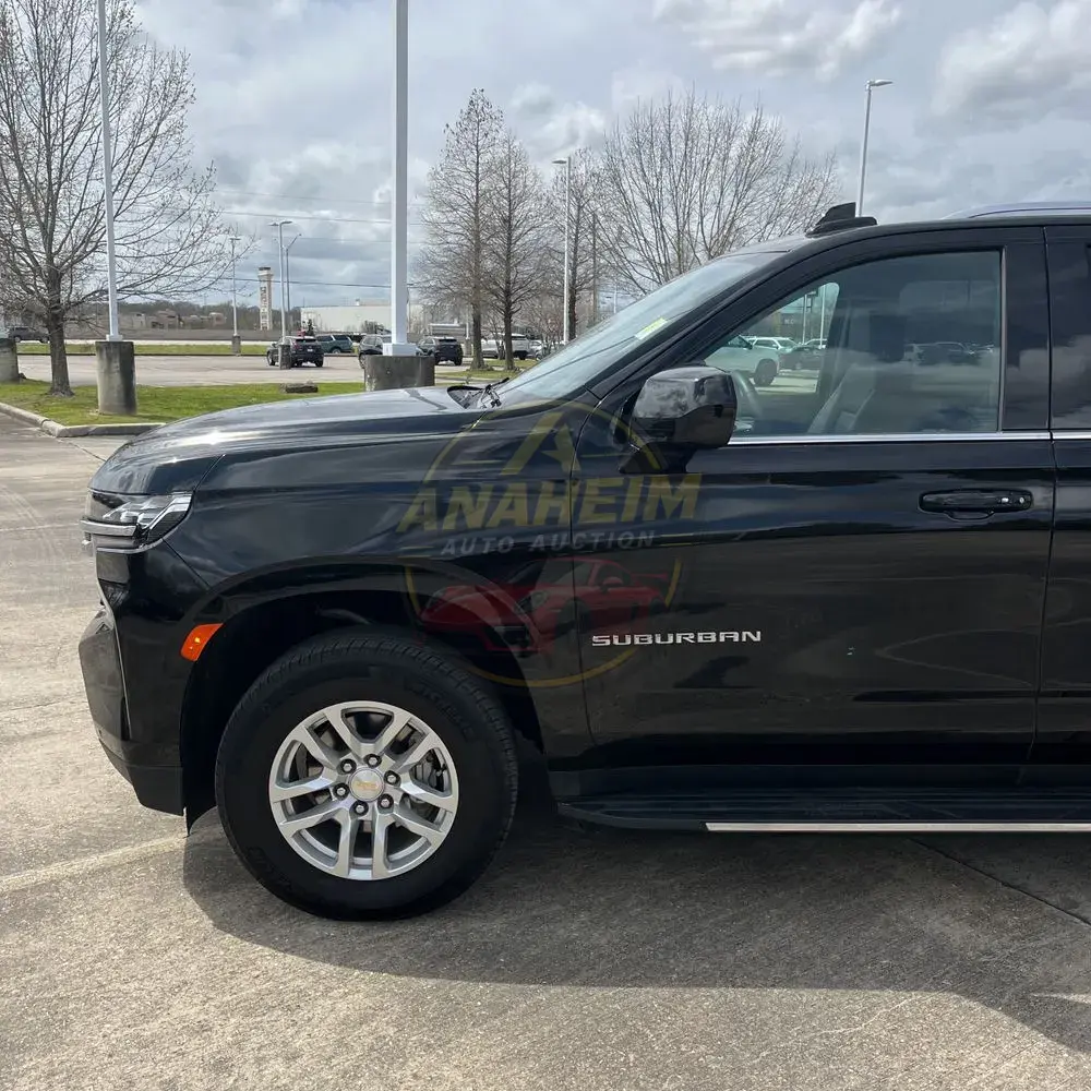 2024 Chevrolet Suburban LT