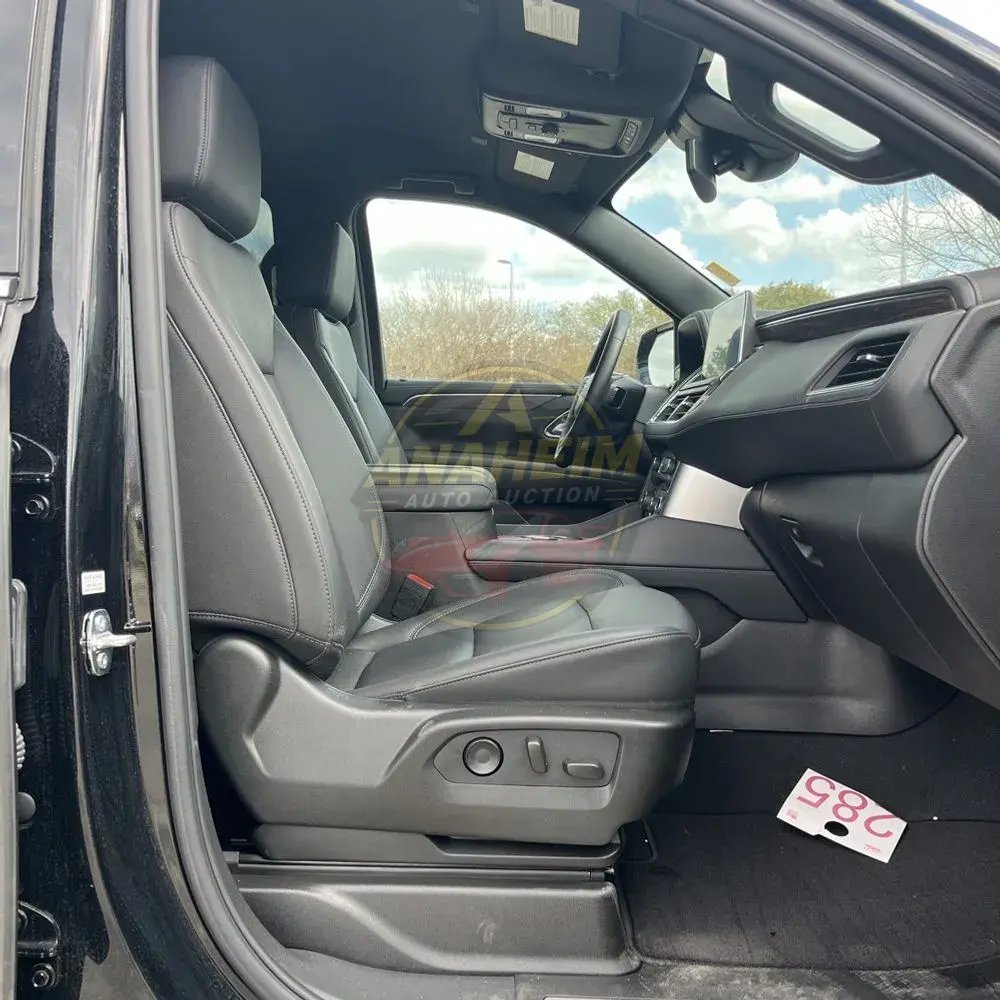 2024 Chevrolet Suburban LT