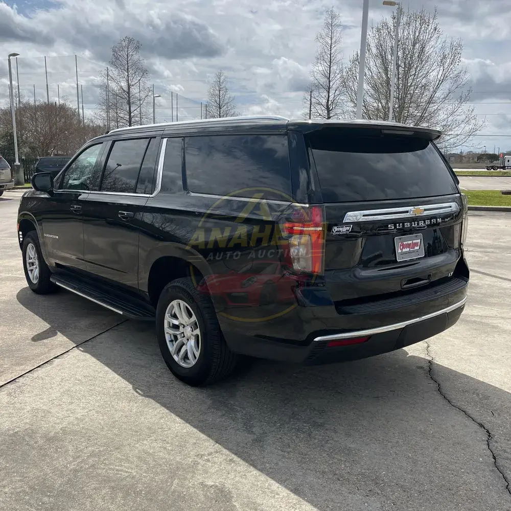2024 Chevrolet Suburban LT