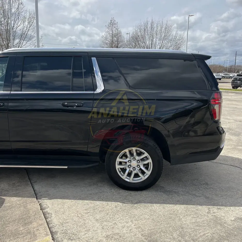 2024 Chevrolet Suburban LT