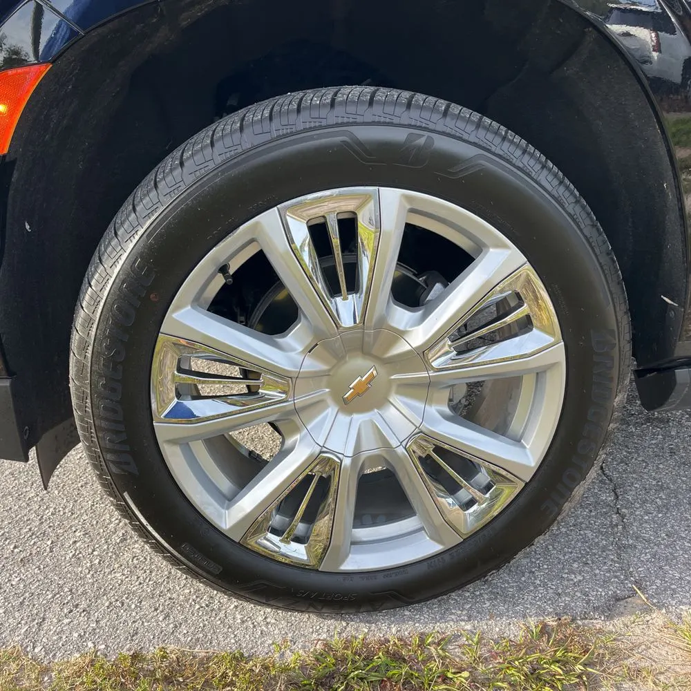 2023 Chevrolet Suburban High Country