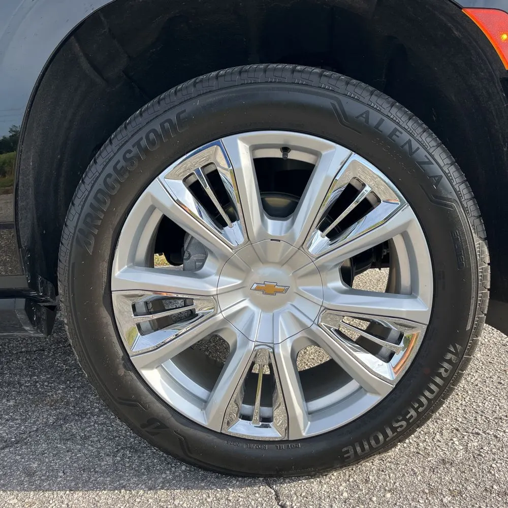 2023 Chevrolet Suburban High Country