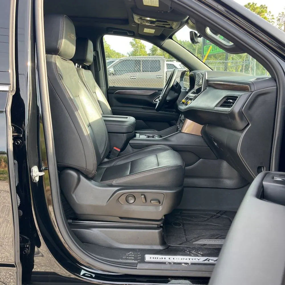 2023 Chevrolet Suburban High Country