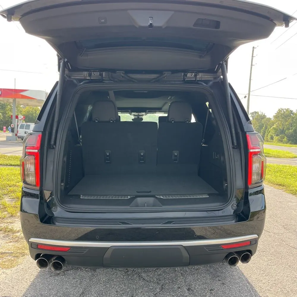 2023 Chevrolet Suburban High Country