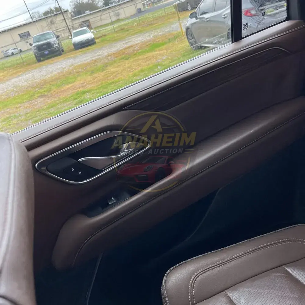 2023 Chevrolet Suburban High Country