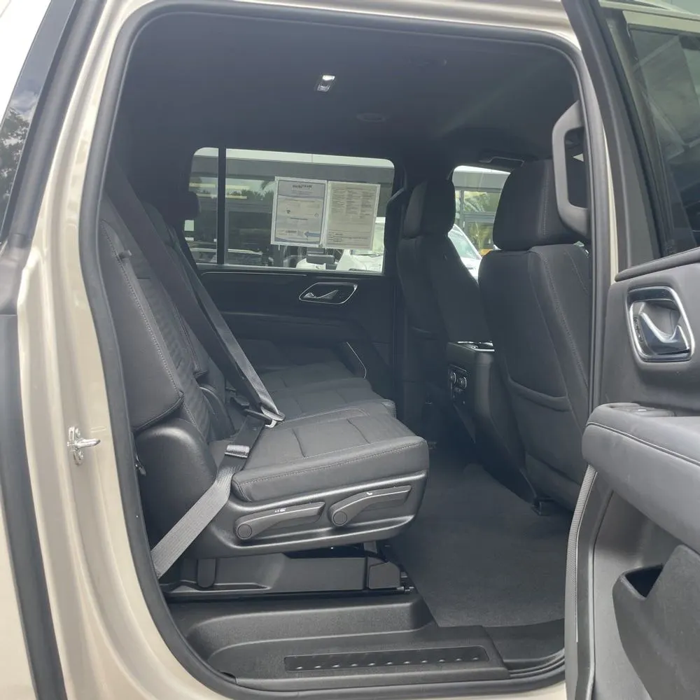2024 Chevrolet Suburban LS