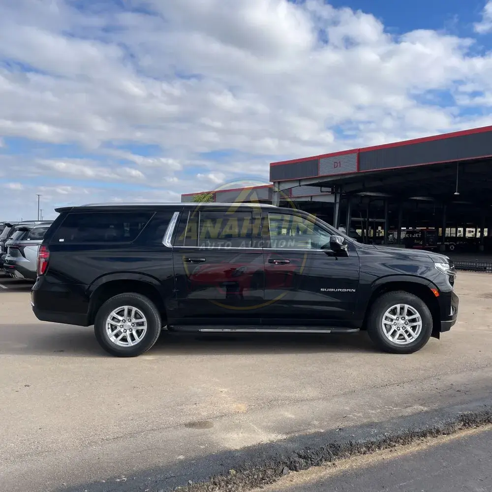 2024 Chevrolet Suburban LS