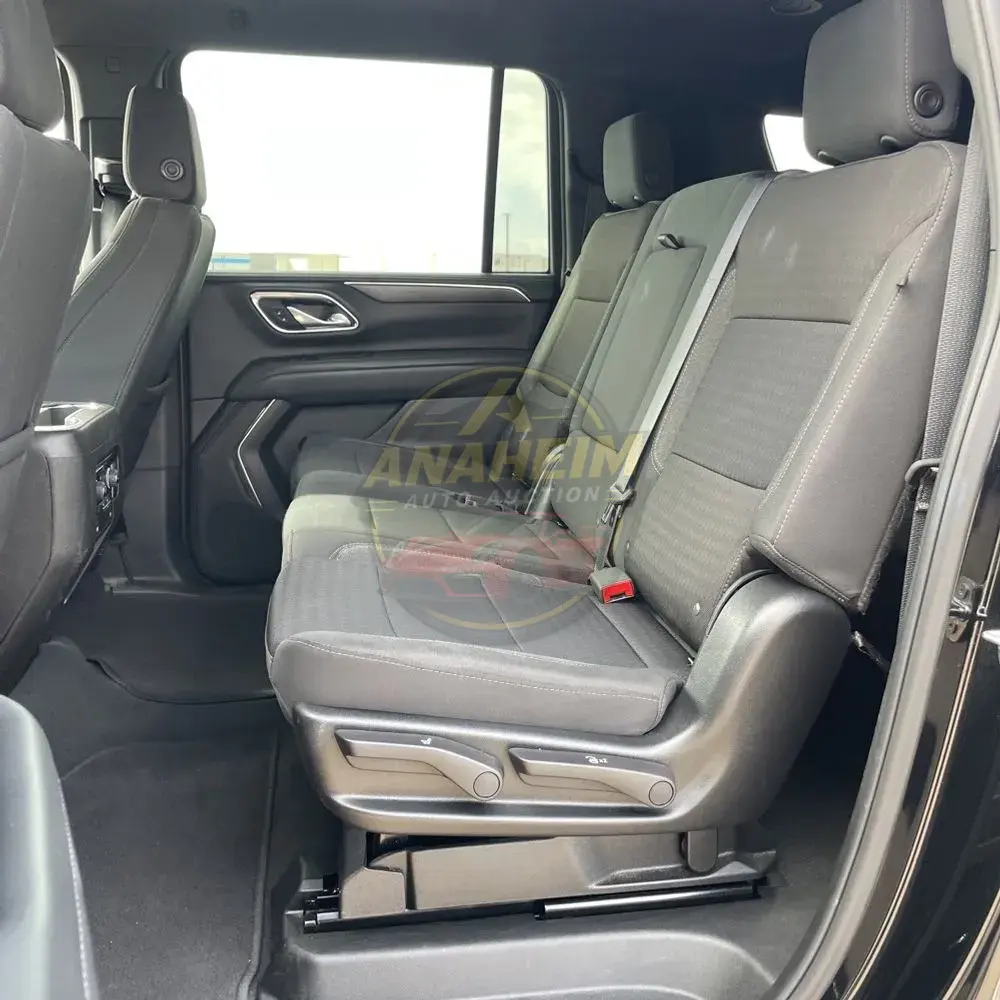 2024 Chevrolet Suburban LS