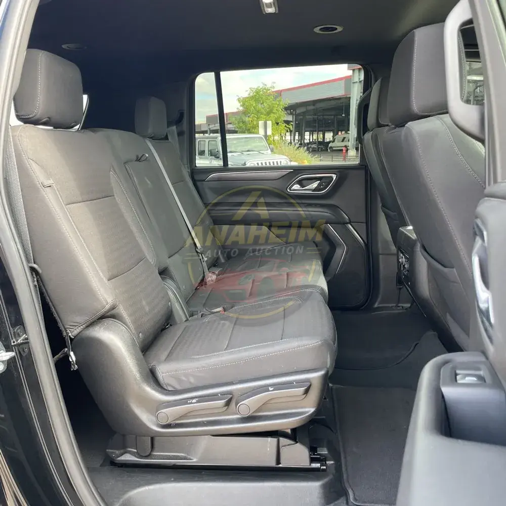 2024 Chevrolet Suburban LS