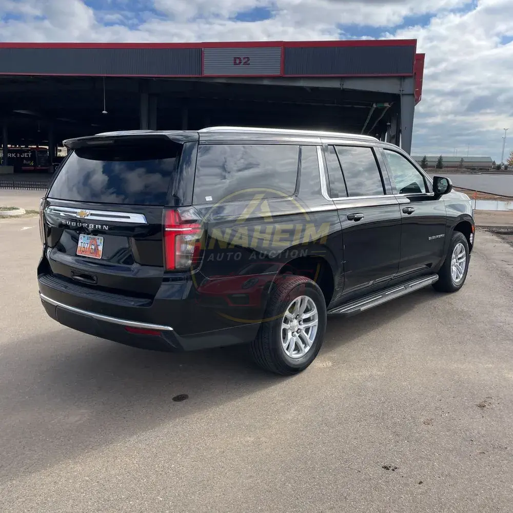 2024 Chevrolet Suburban LS