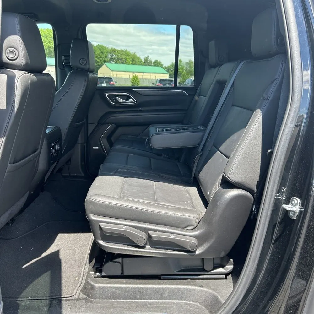 2024 Chevrolet Suburban LT