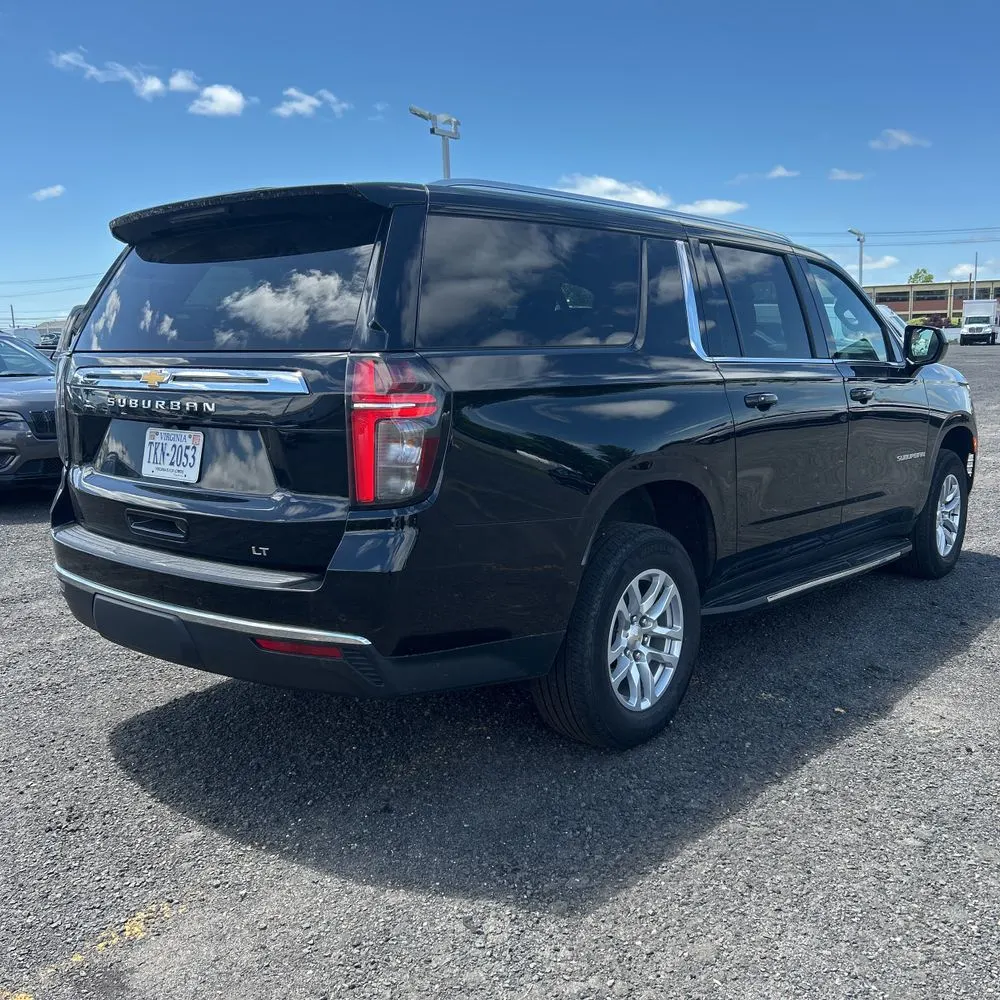 2024 Chevrolet Suburban LT