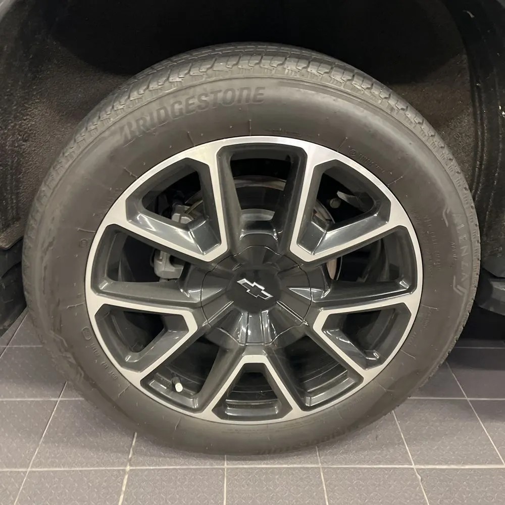 2024 Chevrolet Suburban RST