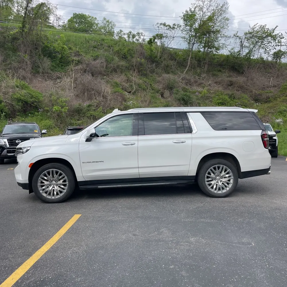 2023 Chevrolet Suburban High Country