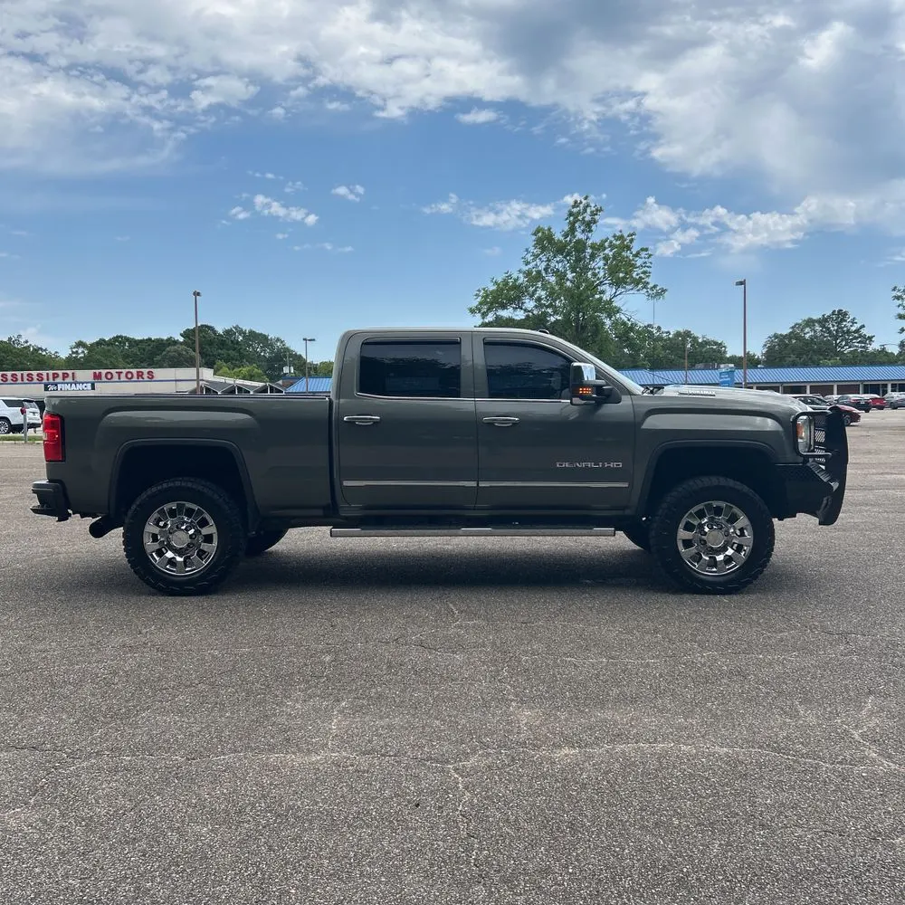 2017 GMC Sierra 2500HD Denali